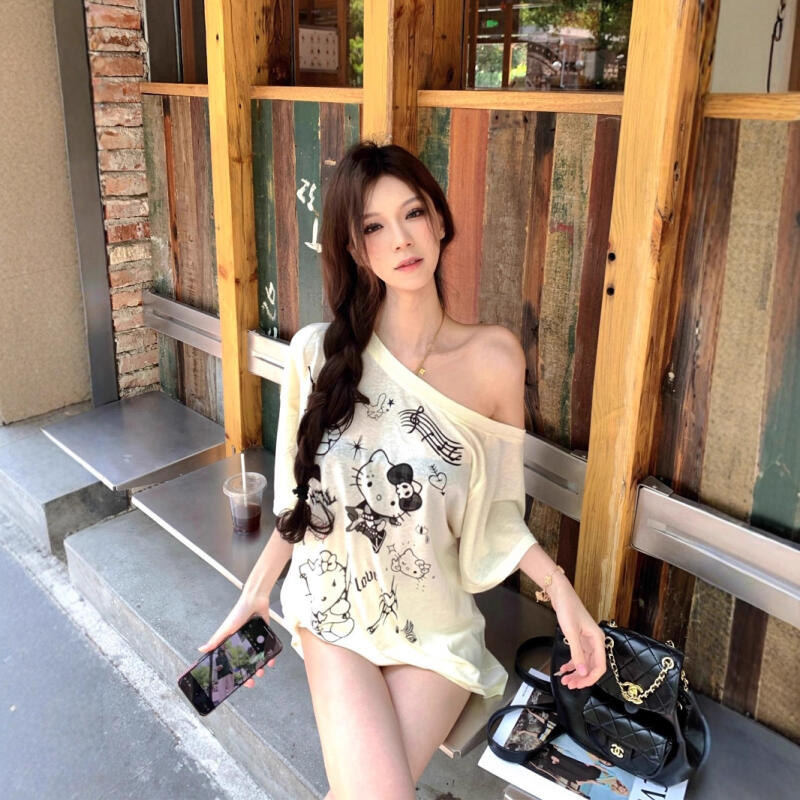 日焼け止めブラウス ハローキティ 斜め肩漫画トップス 薄手オ - Blouse Off Shoulder のレビューと価格